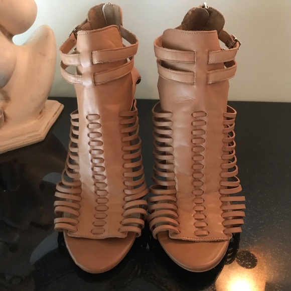 Vince Camuto Shoes - Vince Camuto VV-Kipper Heel Sandals